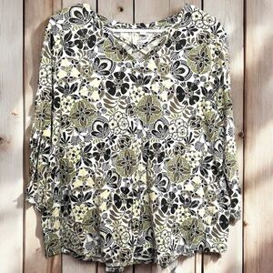 Cato Est 1946 18/20 Blouse Womens Green Black White Flare Sleeve Lightwe…